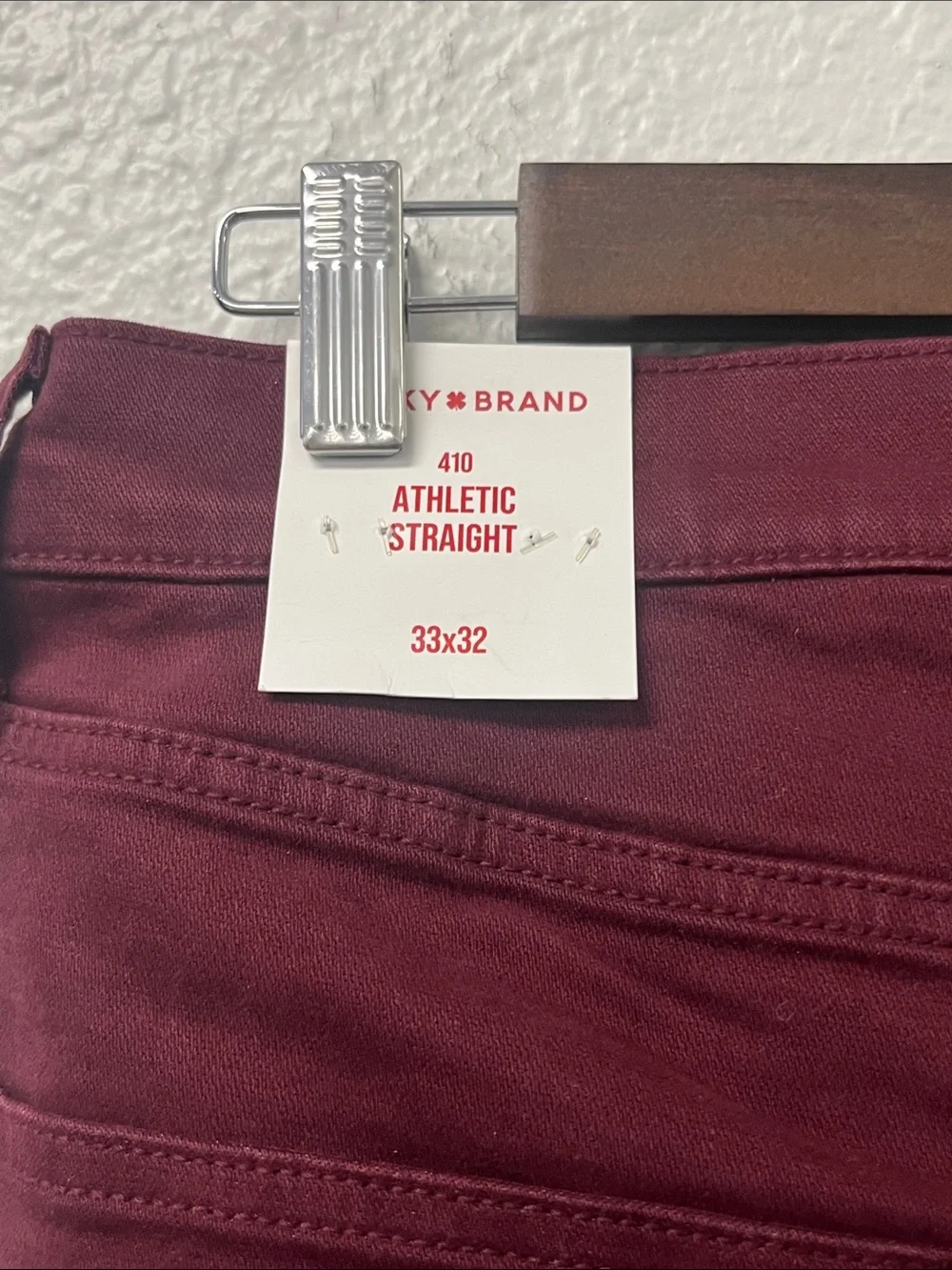 Lucky Brand 411 Athletic Cut Wine Burgundy 32x32